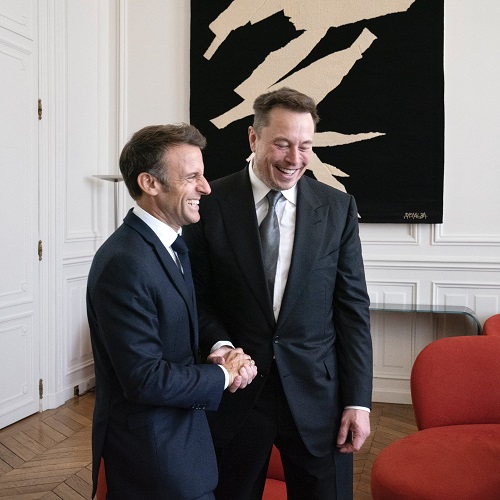 Emmanuel Macrón and Elon Musk.