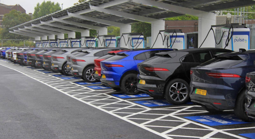 32 Jaguar I-Pace simultaneously charged their batteries at the Birmingham station.