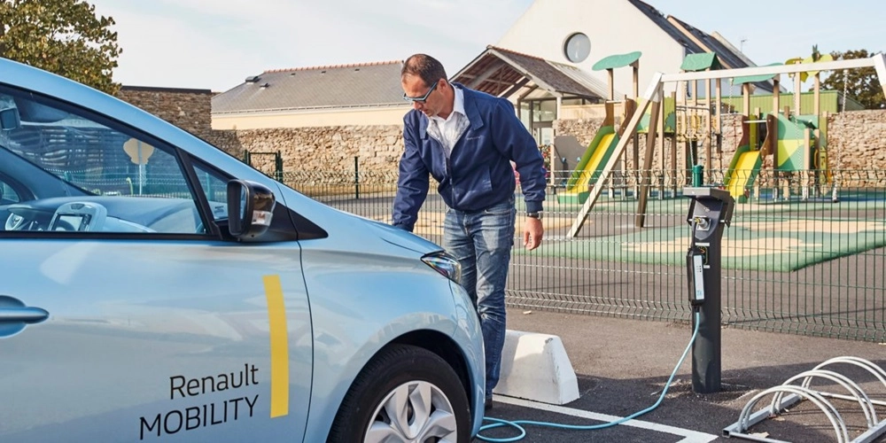 Renault Charging Point.
