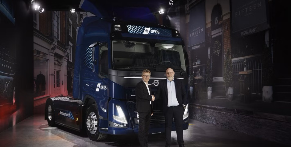 DFDS places order for 100 eTrucks from Volvo