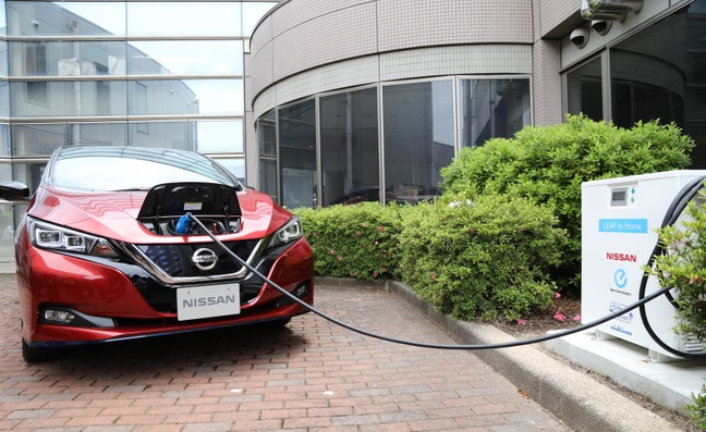 Nissan electric vehiles UK