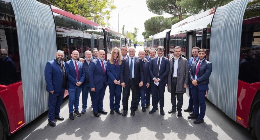 The first 15 hybrid buses are already in operation to replace the current Citelis fleet