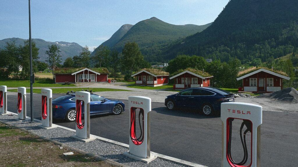 Estación de carga de Tesla en Noruega, UE.
