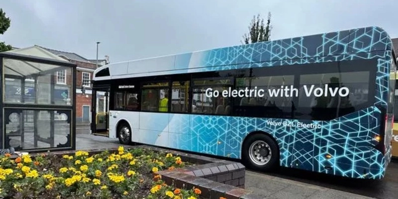 UK advances in transport electrification with 40 new eBuses and an investment of 5.7 million pounds