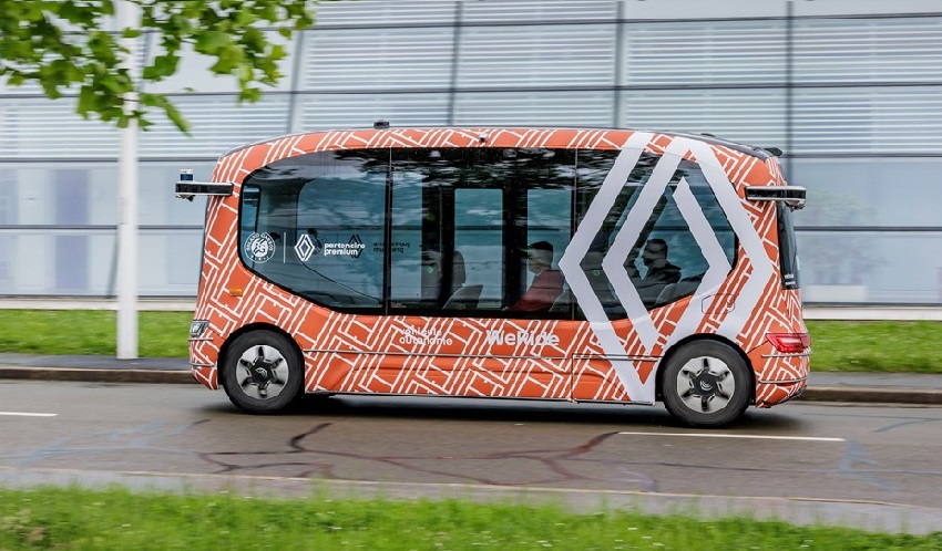 Renault Group WeRide autonomous minibuses