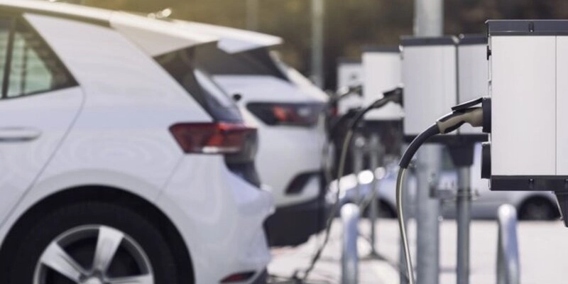 AC vs DC charging: Europe debates the best strategy for supplying electric vehicles