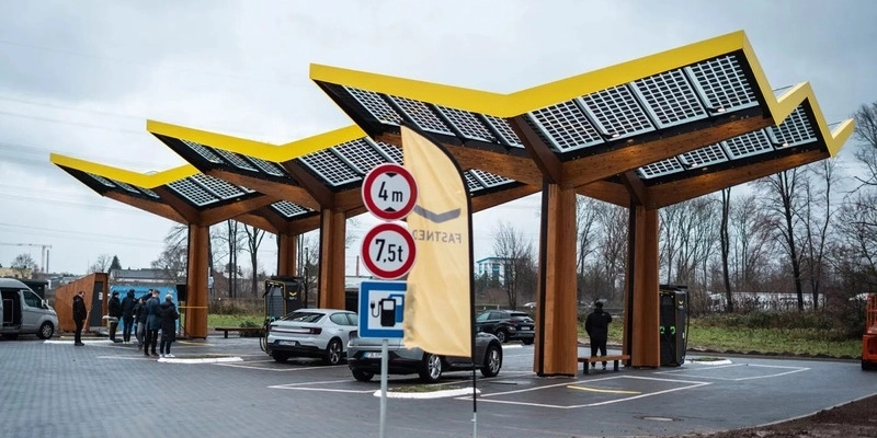 Fastned and Tesla lawsuit against Autobahn GmbH: Is October emerging as a key month?