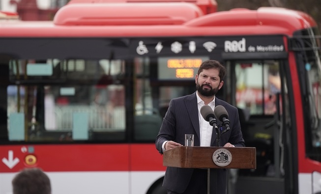 Large electric bus tenders Chile