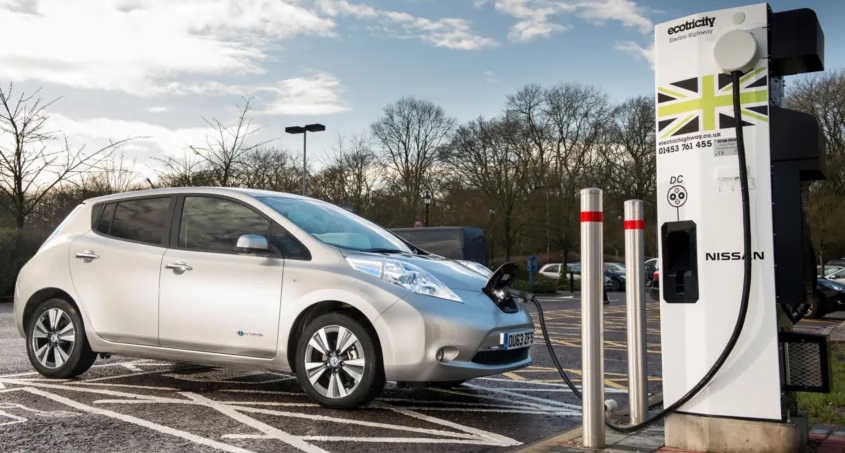 Macquarie Group support installation charging points UK