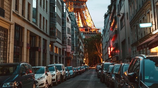 Paris triples parking fees for heavy vehicles and Electric ones are not exempt