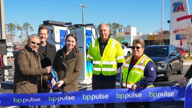 bp unveils first bp pulse EV charging hub at TravelCenters of America site in Florida
