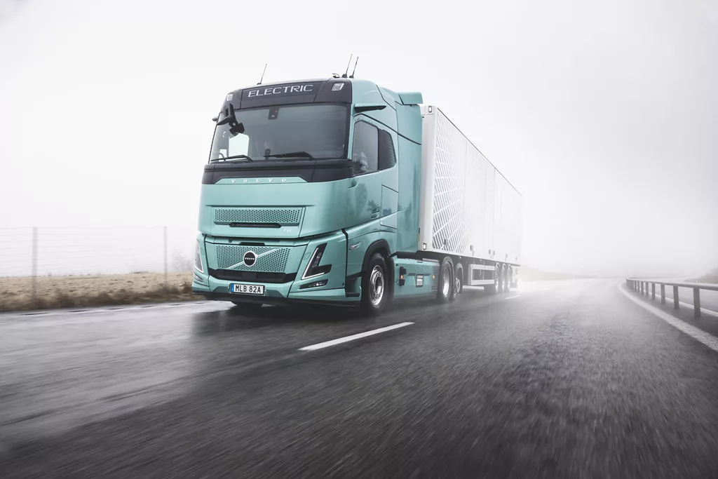 600 km range and superfast charging: meet Volvo’s new electric truck