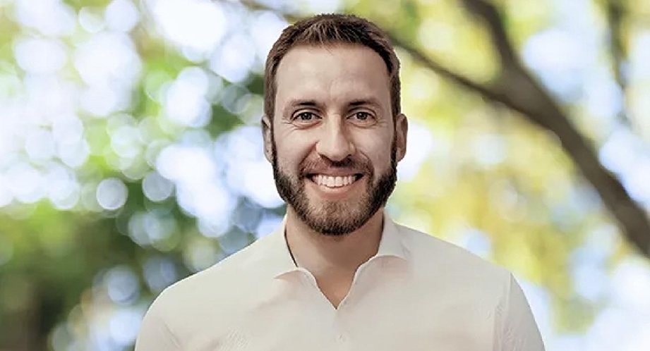 Who Is Alex Calnan, the New Managing Director of Blink Charging Europe?