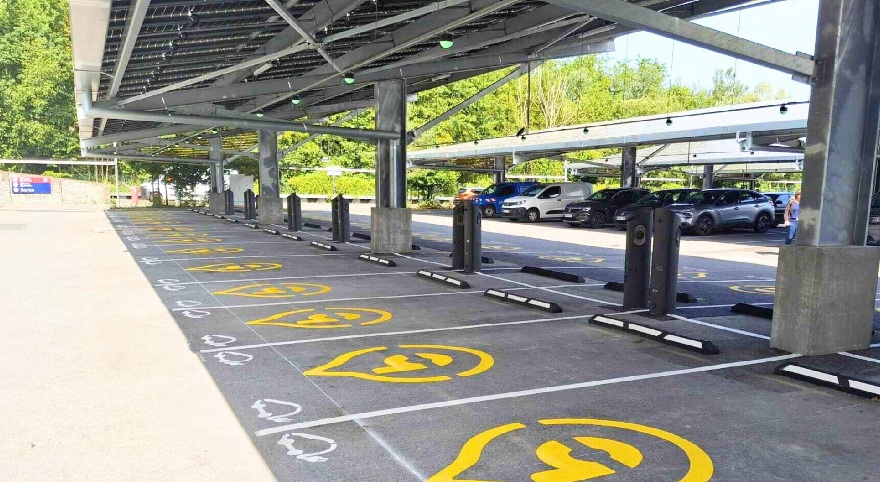 Qwello commissions the largest CP22 charging station in France