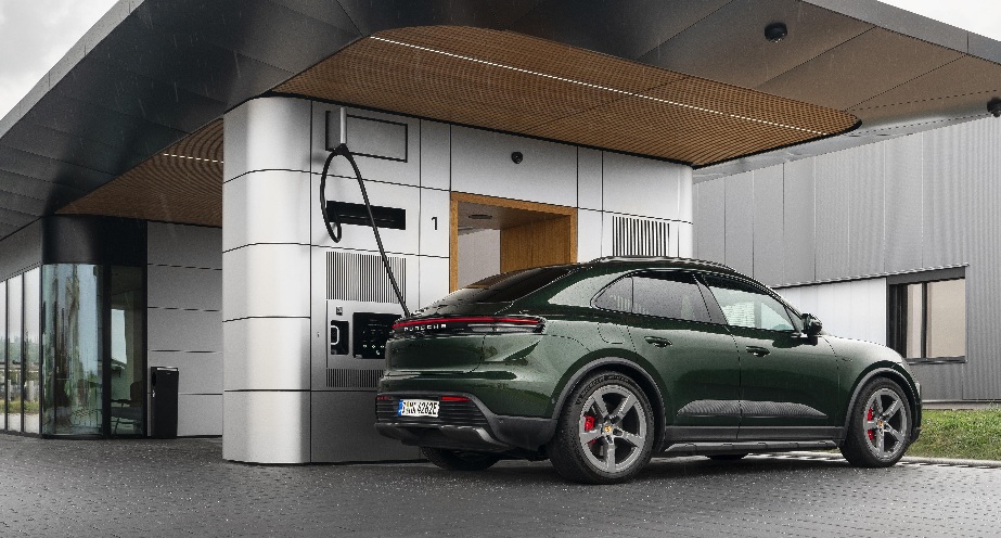 Porsche Charging Lounge in Germany