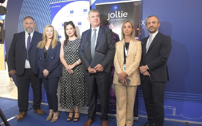 EIB invests €17.5 million to expand EV charging network in Greece and Cyprus
