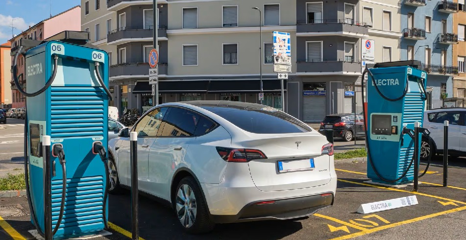 Electra launches the first of 17 ultra-fast charging hubs in Milan