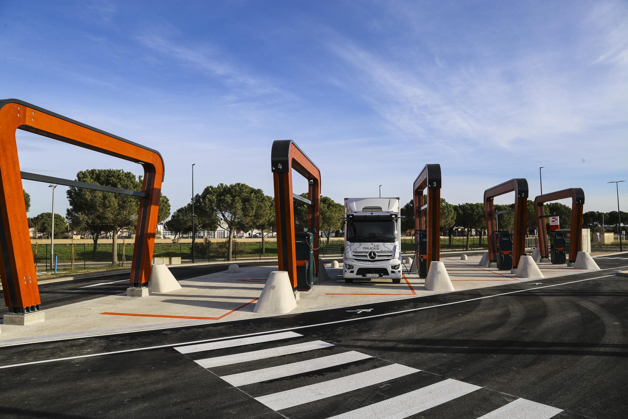 Milence introduces country-based pricing: new European tariff map for E-Truck charging in 2026