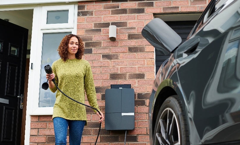 UK government to cut red tape on home electric vehicle charging