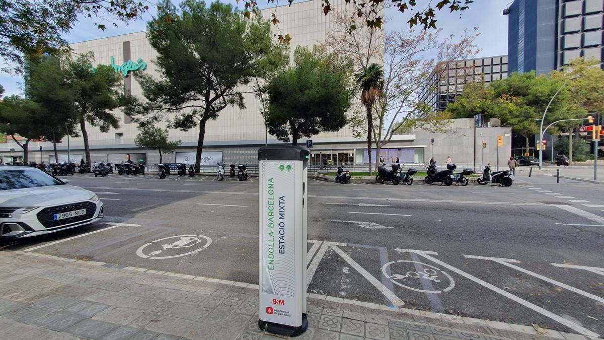 El Govern habilita 604 plazas para recarga de coches eléctricos en sus edificios